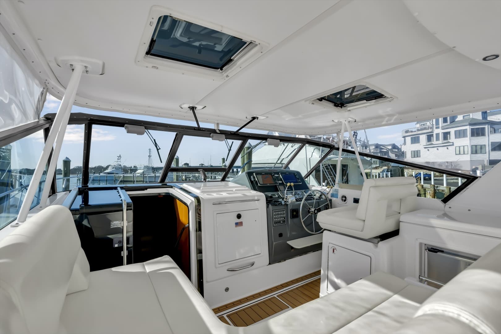 2002 Tiara Yachts 4100 Open - Image 28