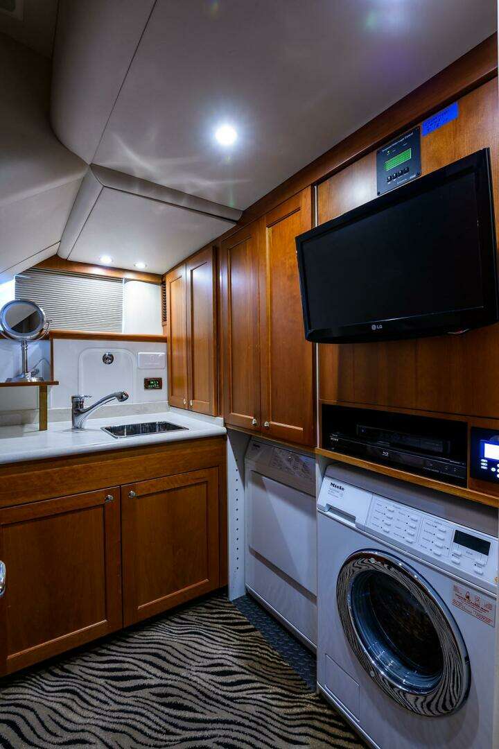 2009 Pacific Mariner — - Image 50