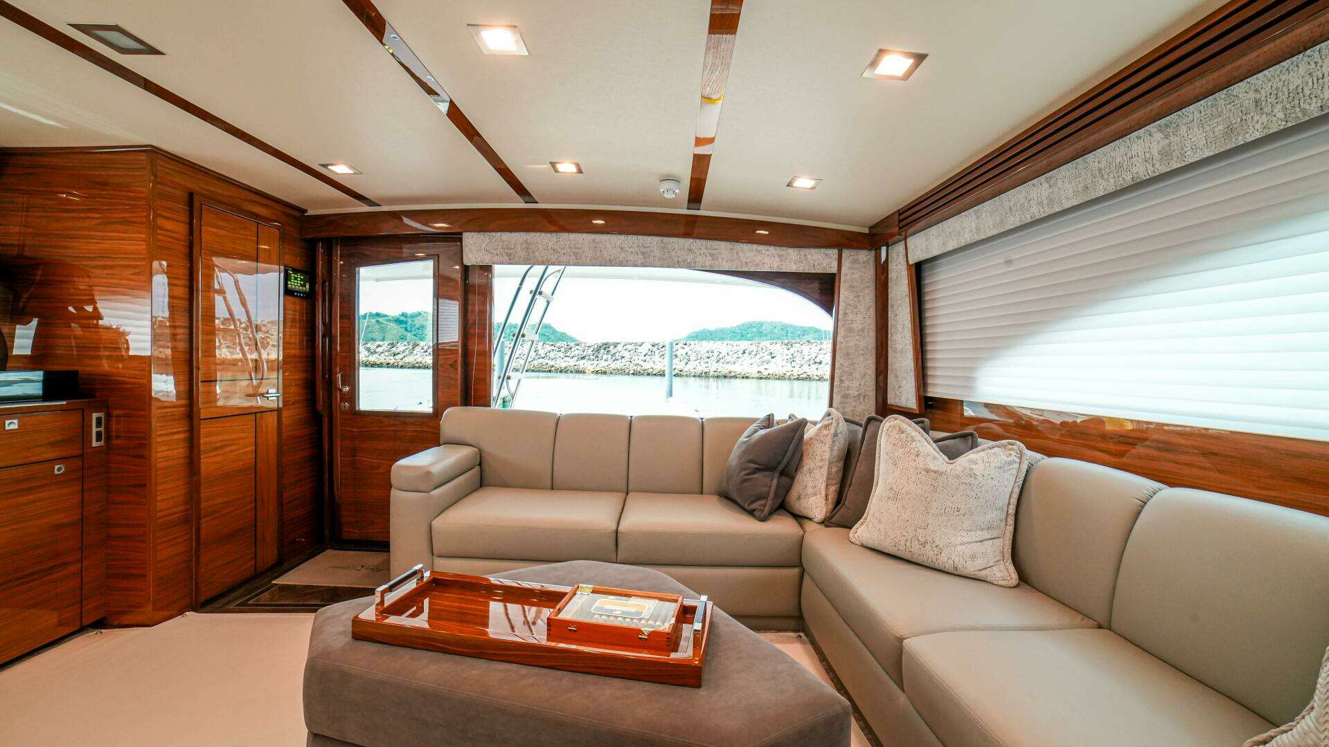 2023 Viking 72 Convertible - Image 35