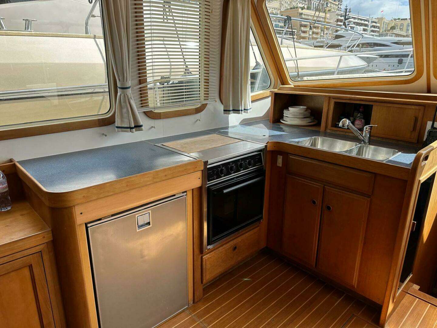 1997 Sabre SABRELINE 474 Trawler - Image 9