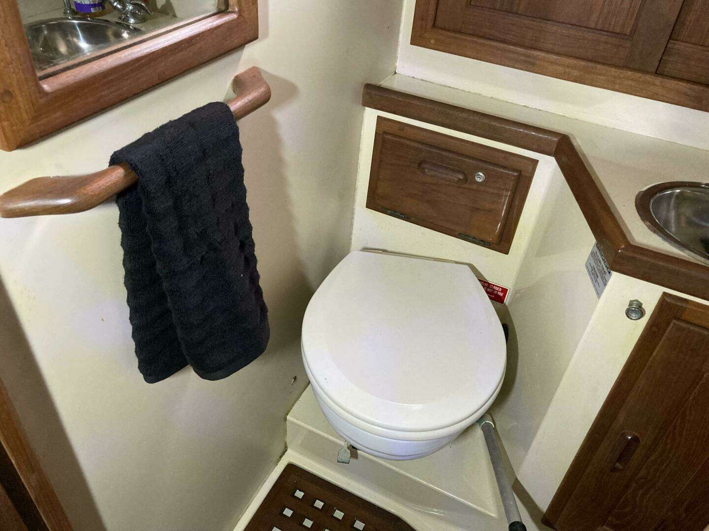 1990 Pacific Seacraft 34 Voyager - Image 20