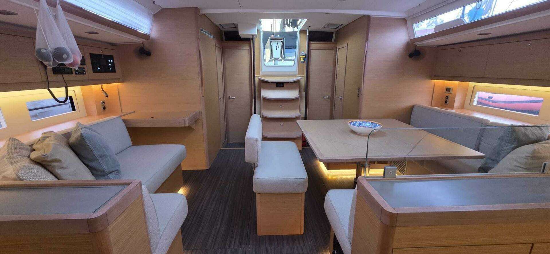 2022 Dufour 530 - Image 15