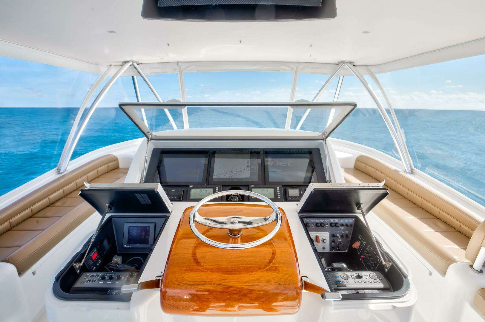 2015 Viking 70 Convertible - Image 19