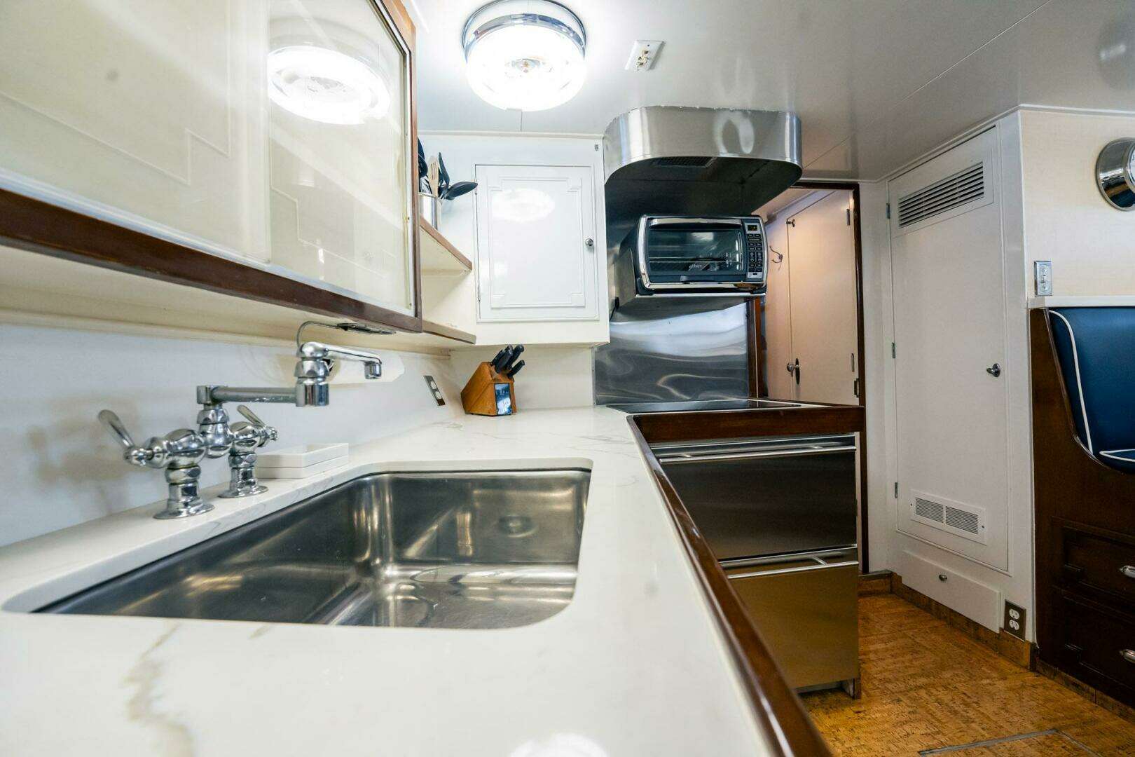 1964 Burger 64 Motor Yacht - Image 22