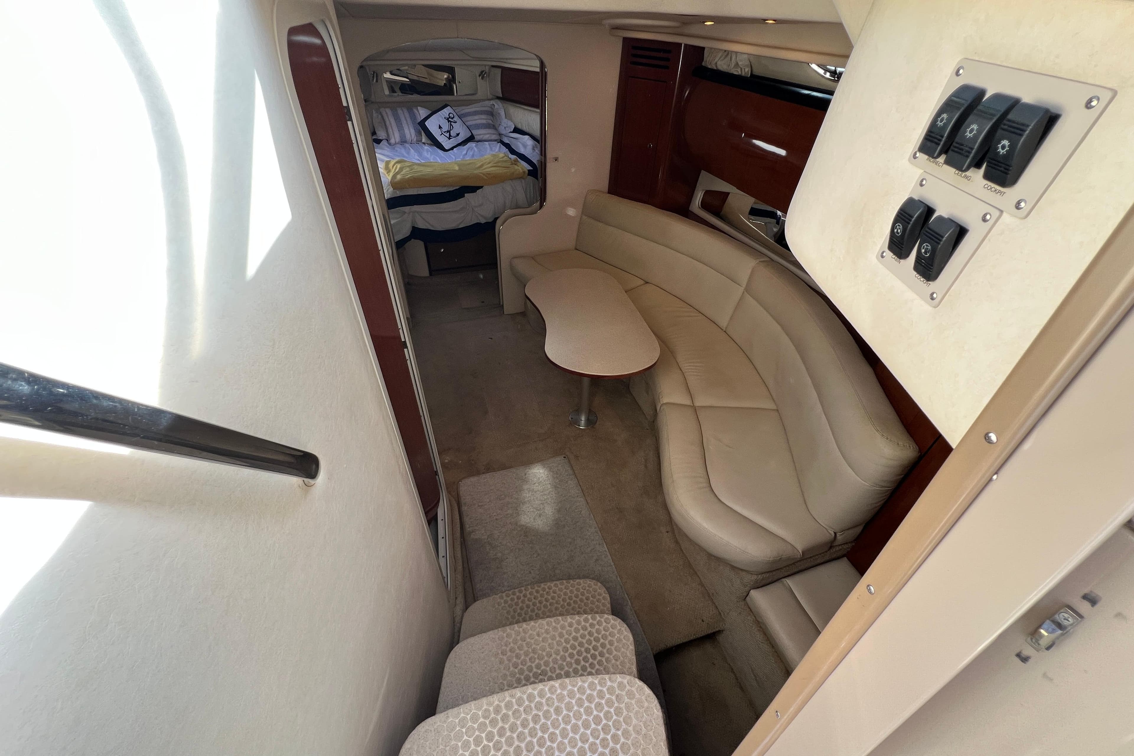2002 Sea Ray 360 Sundancer Salon