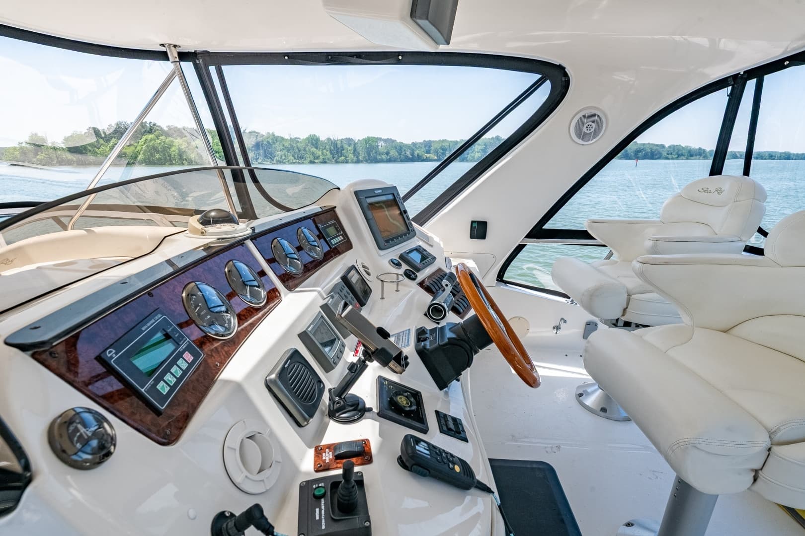 2003 Sea Ray 480 Sedan Bridge - Image 45