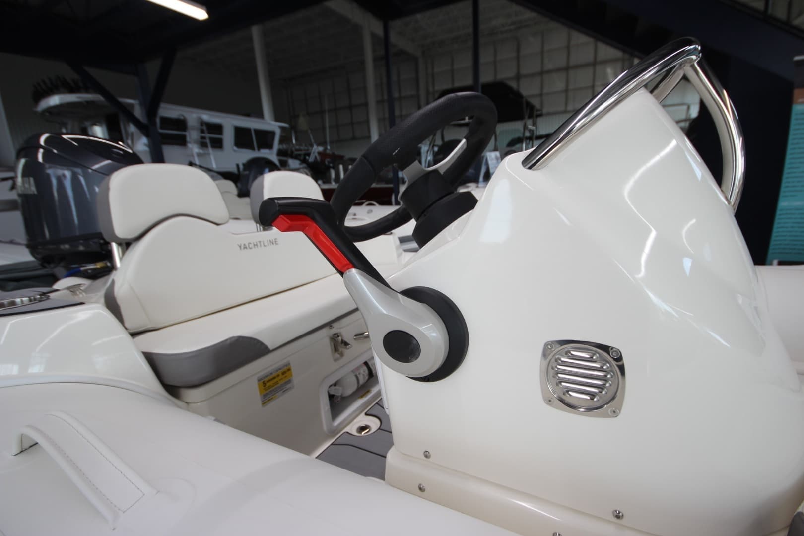 2026 Zodiac Yachtline 400 DL NEO - Image 10
