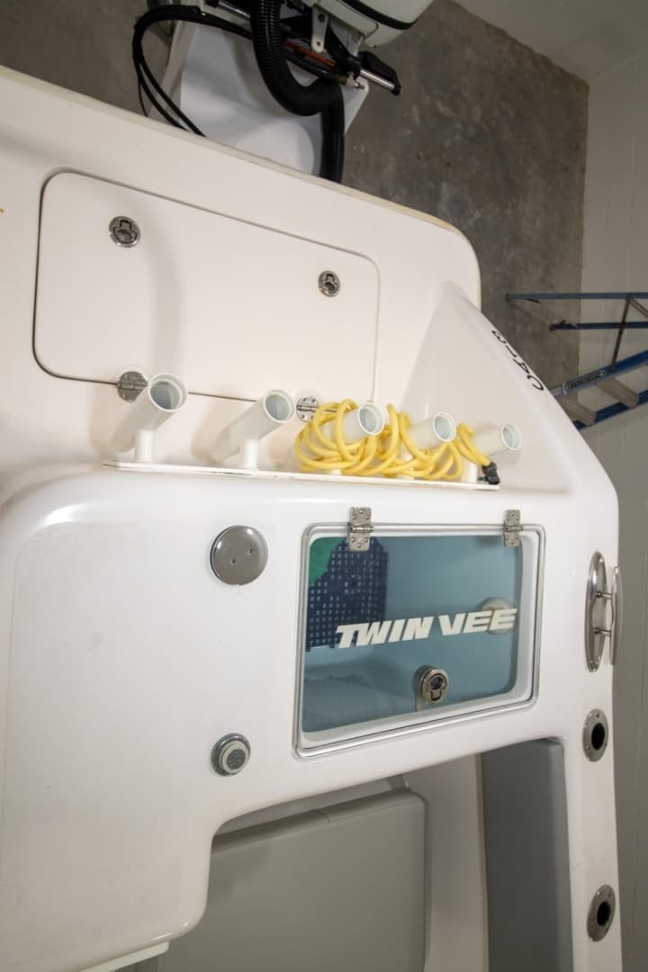 2023 Twin Vee 340 GFX - Image 20