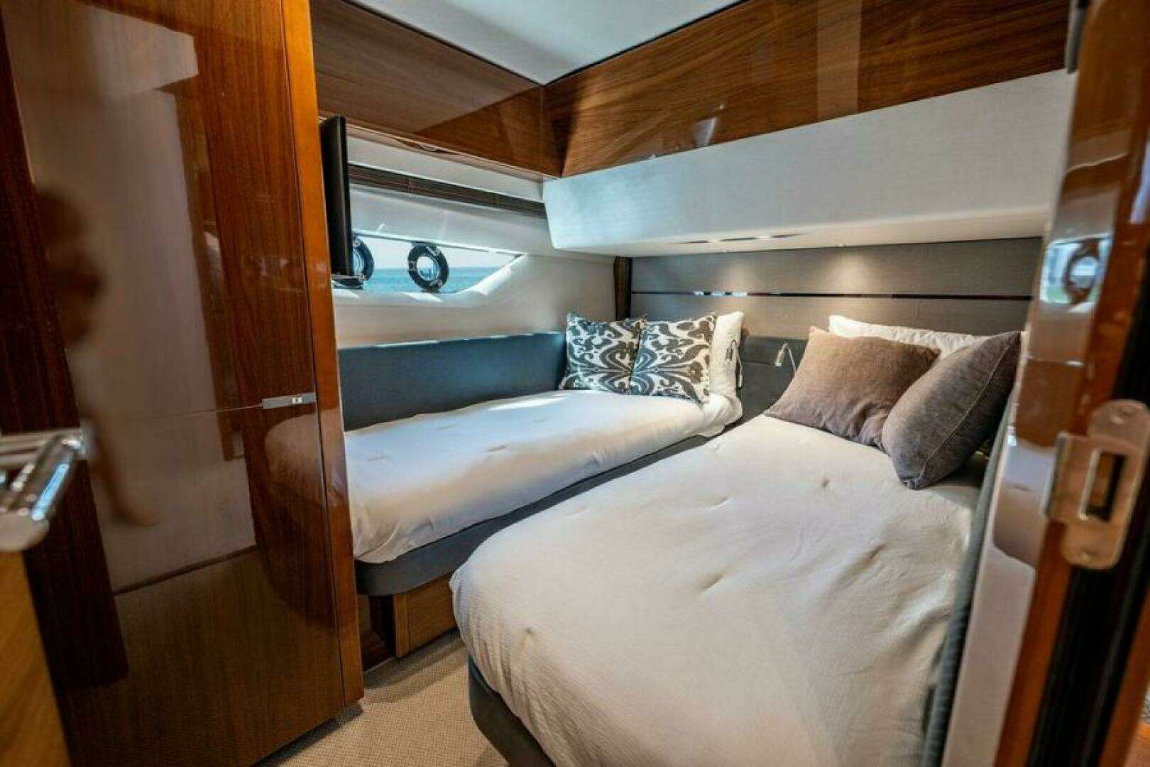 2016 Princess S65 - Image 14