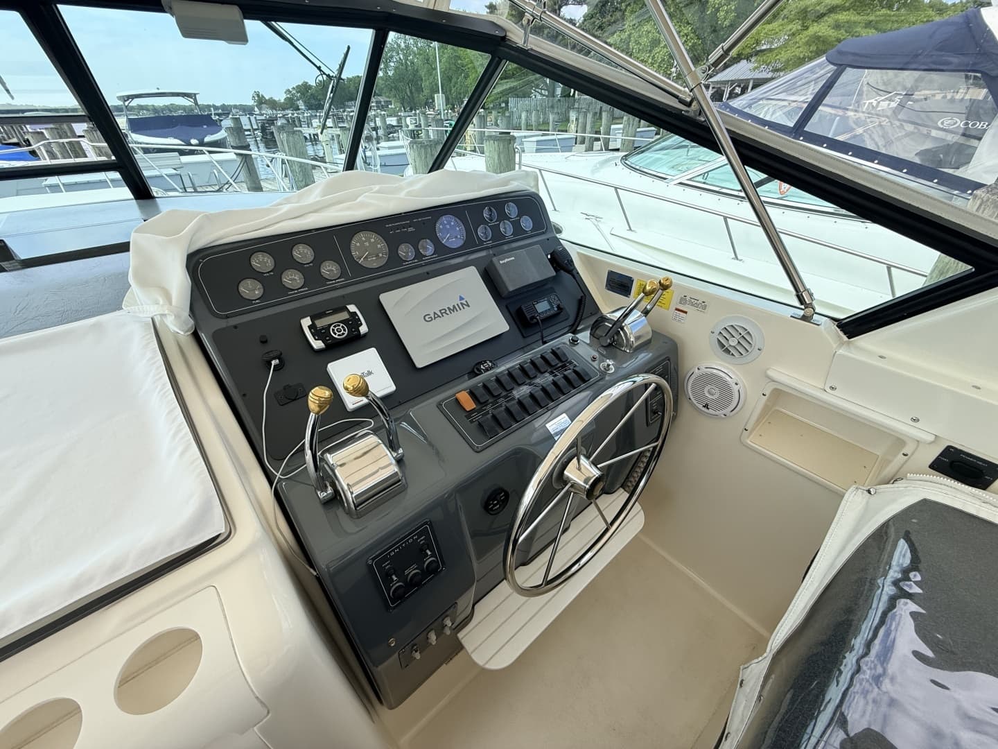 1995 Tiara Yachts 4000 Express - Image 27