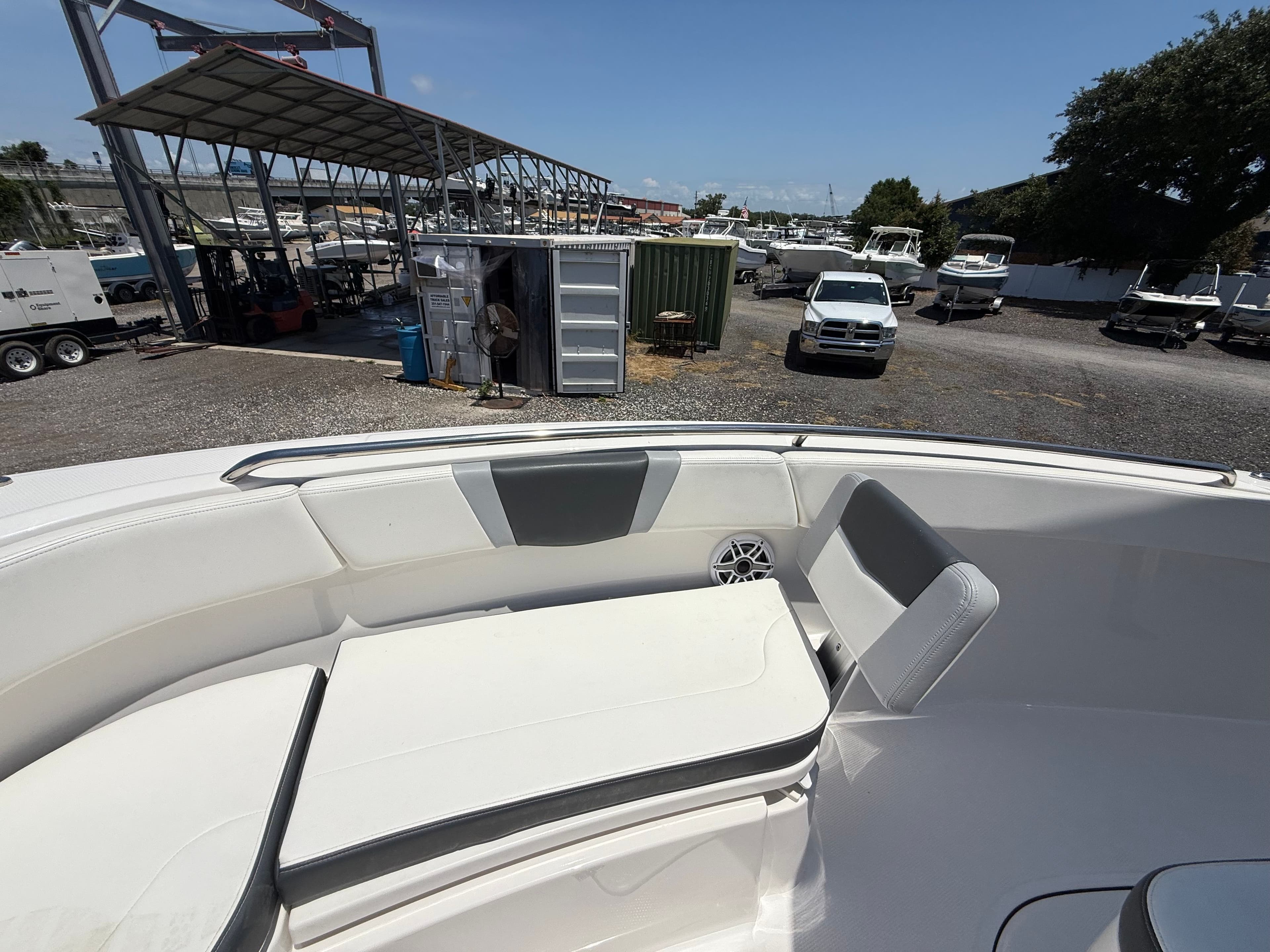 2022 ROBALO 230 CC - Image 24