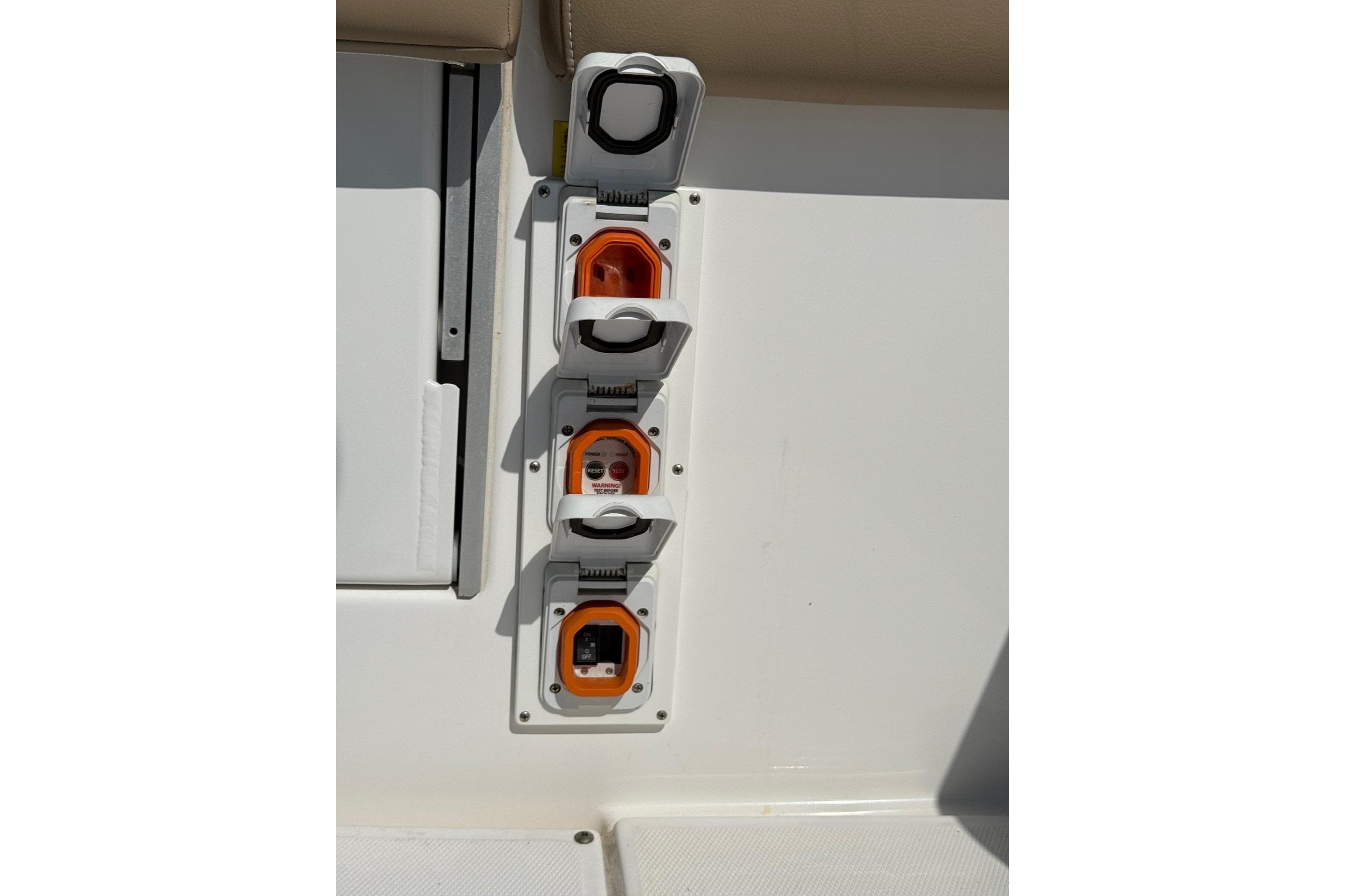 2021 Everglades 365 Center Console