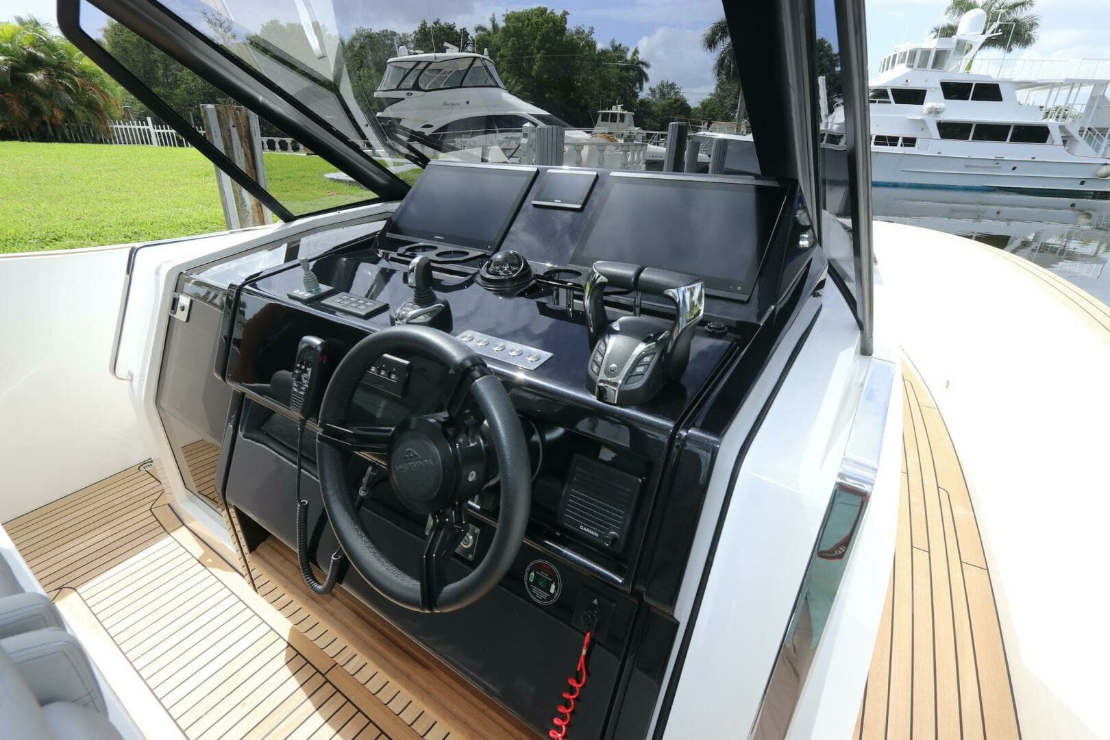 2024 Astondoa 377 Coupe Outboard - Image 22