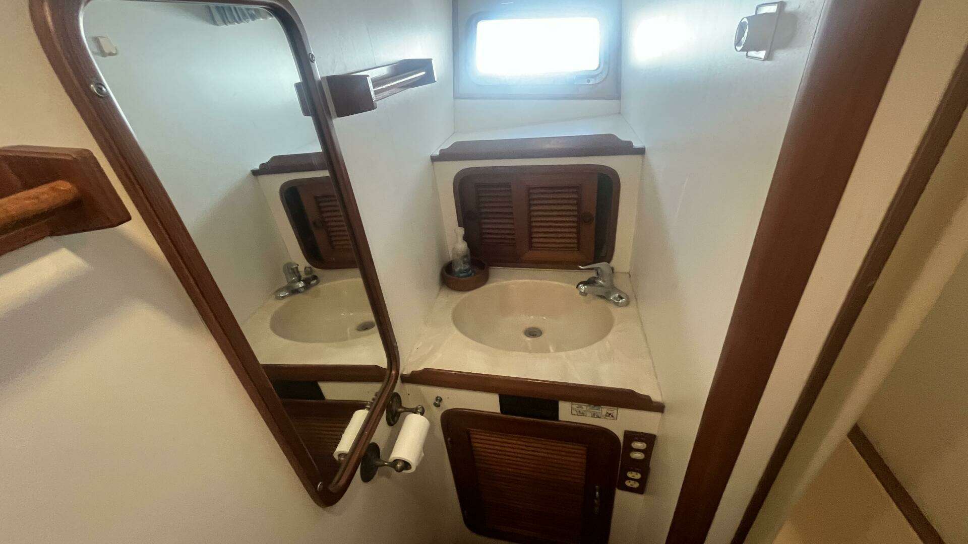 1986 Marine Trader Med Yacht 62 Yachtfish - Image 92