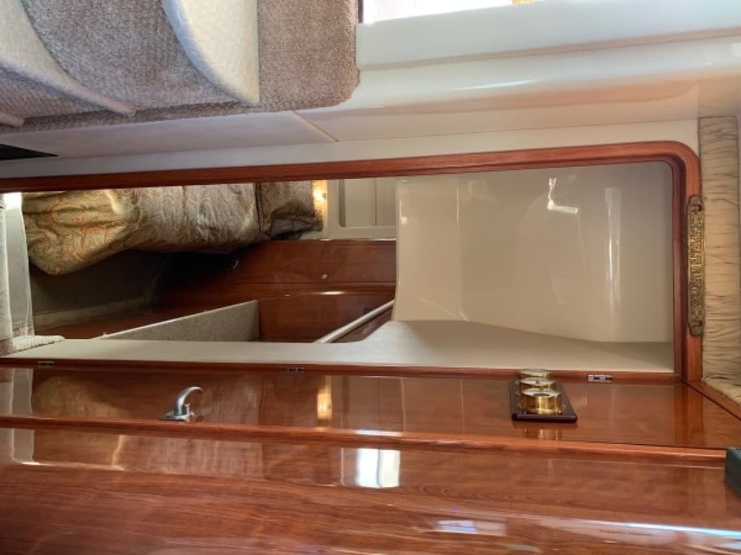 2004 Sea Ray 390 Motor Yacht - Image 69