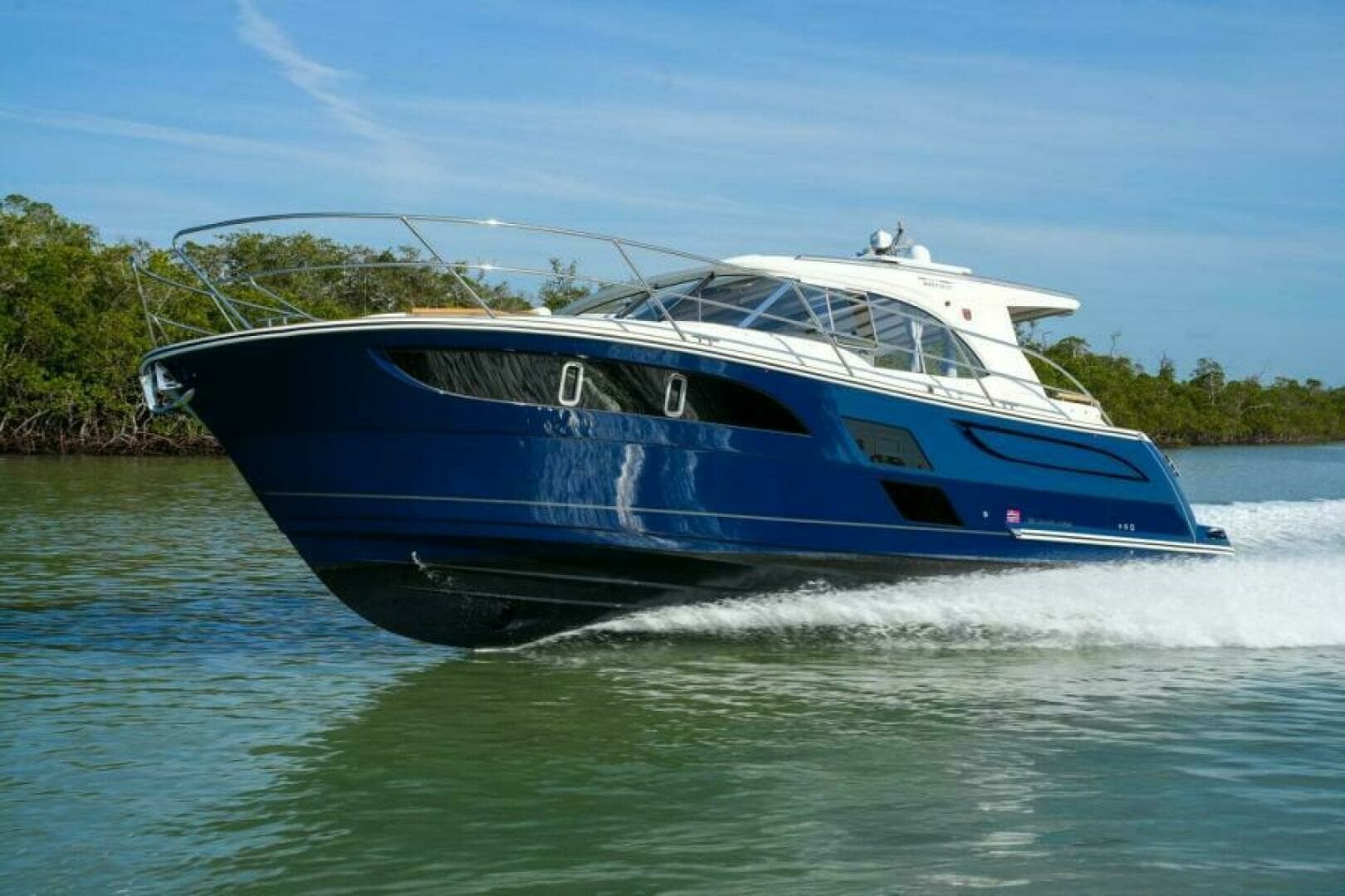 2026 Marex 360 Cabriolet Cruiser - Image 4