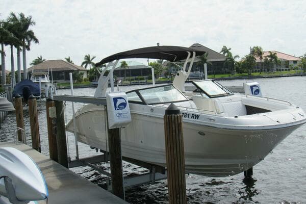 2019 Sea Ray SDX 270 Outboard - Image 1