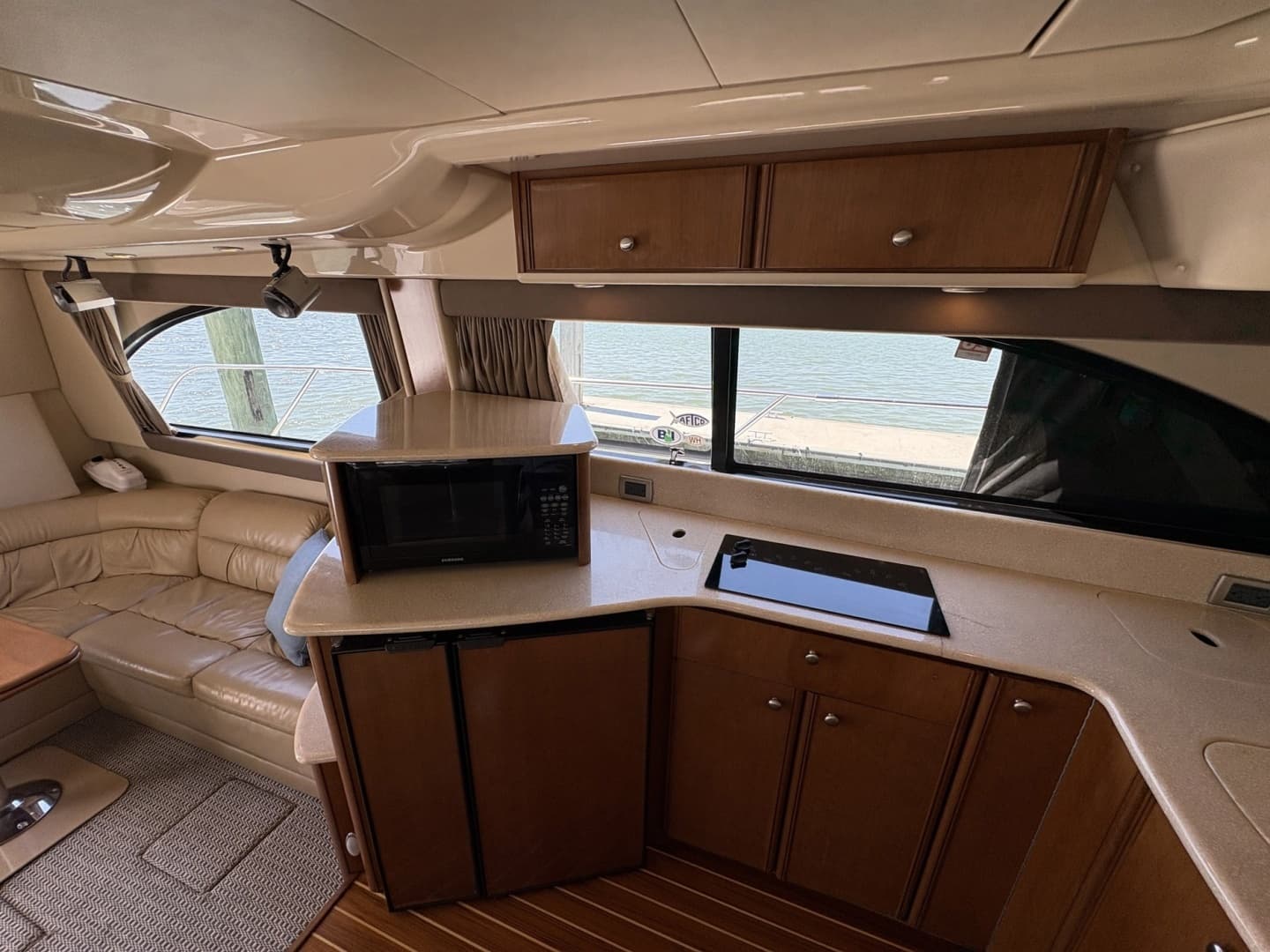2005 Meridian 411 Sedan - Image 26
