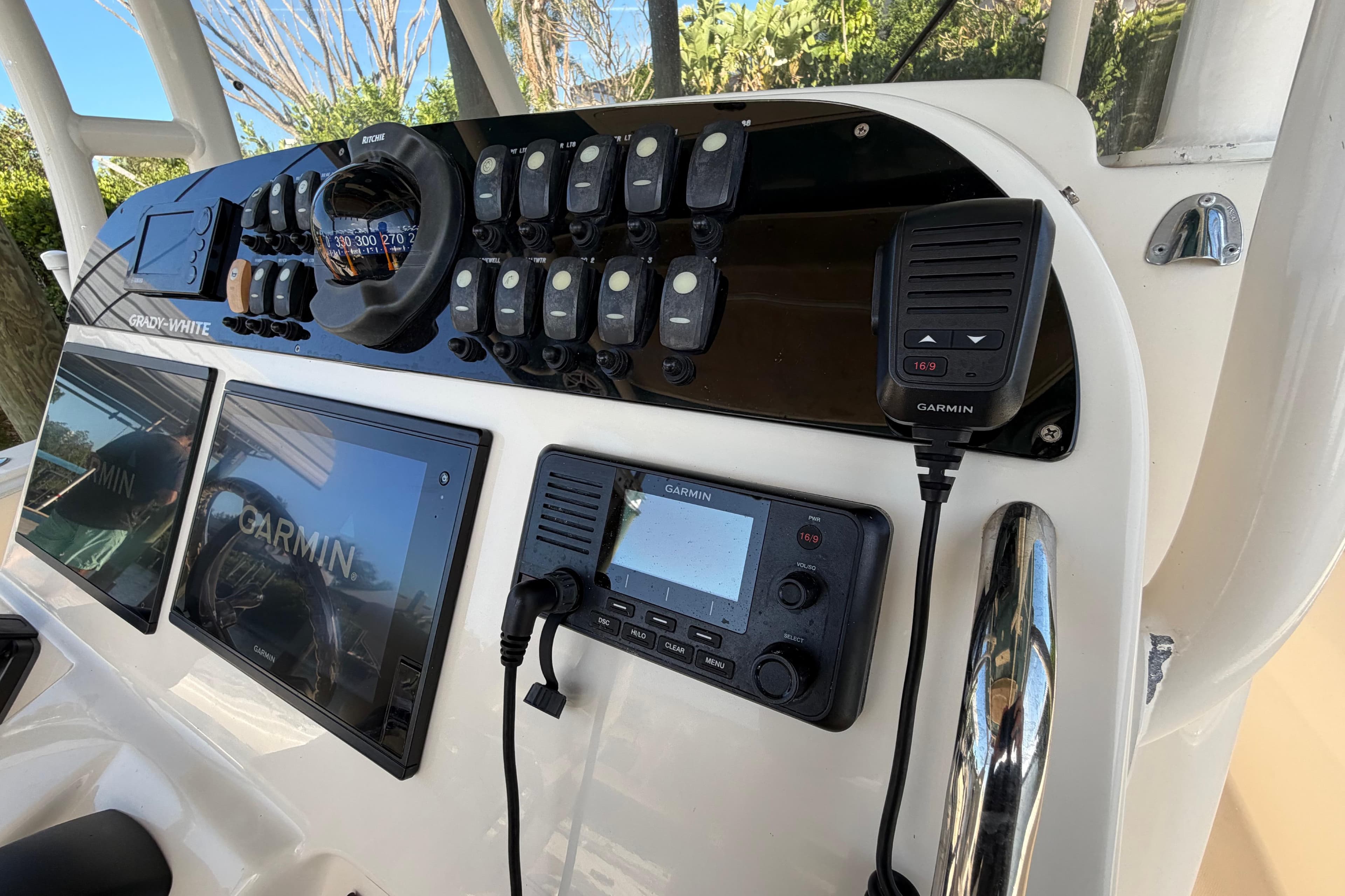 Control panel of 2018 Grady-White Canyon 306 boat with Garmin electronics.