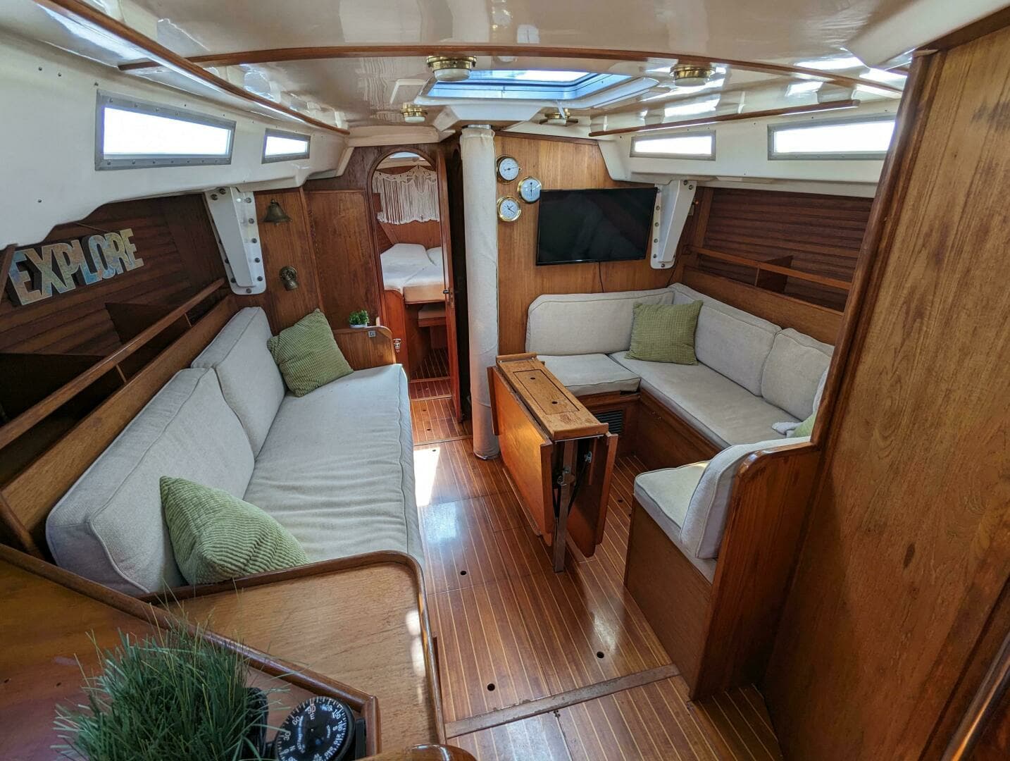 1985 Wauquiez Hood 38 MK II - Image 4