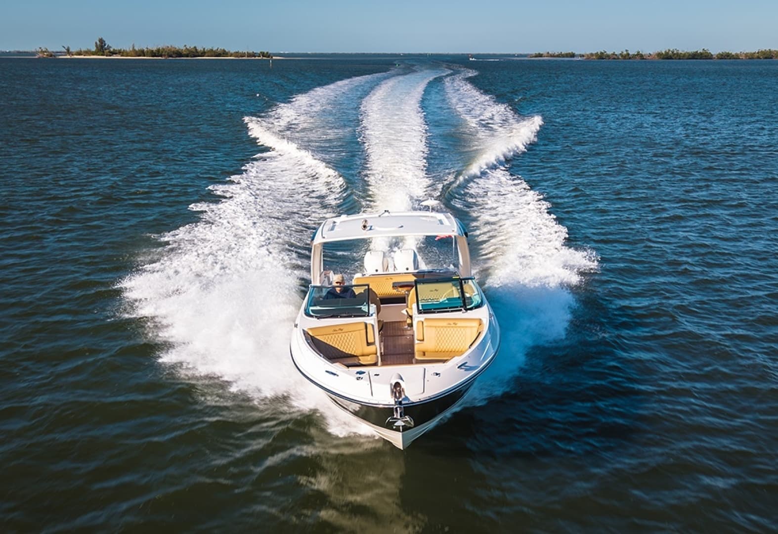 2023 Sea Ray SLX 350 Outboard - Image 34