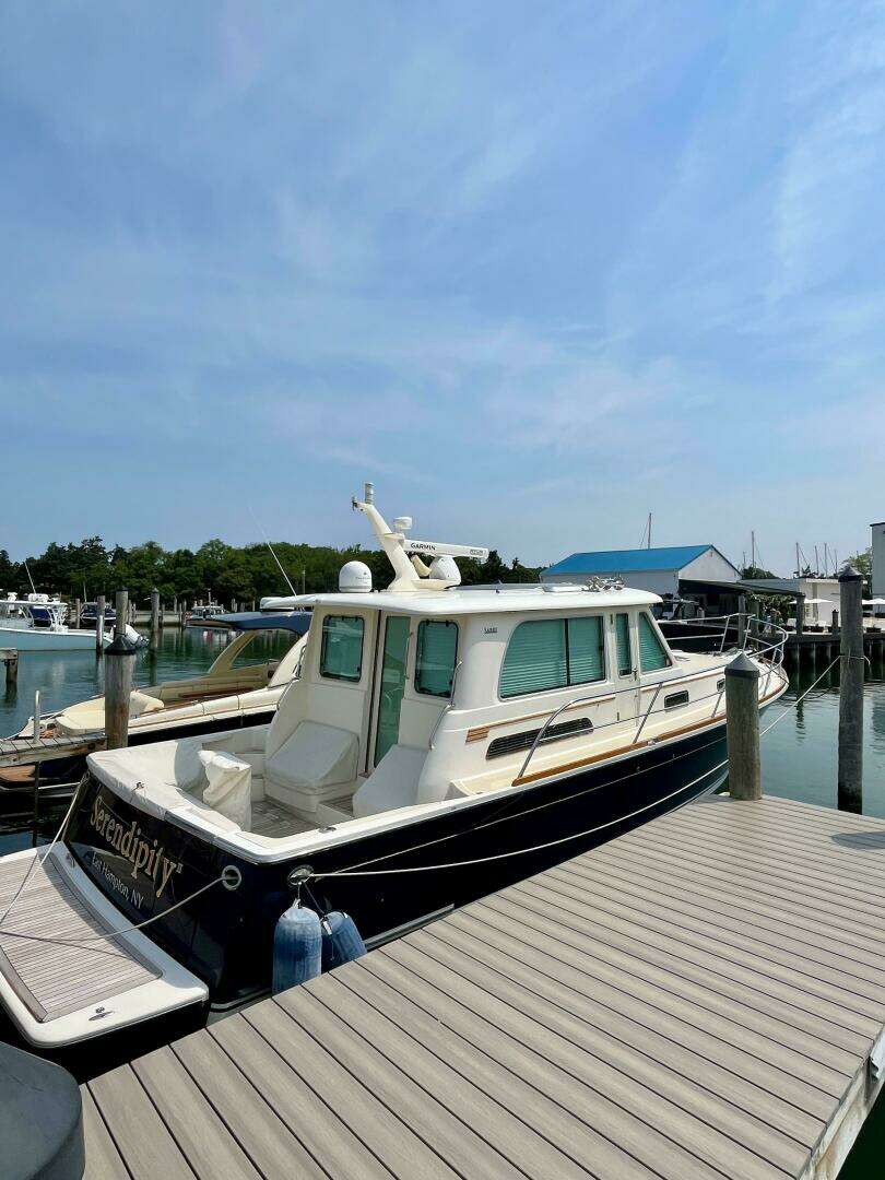 2010 Sabre 40 Sedan - Image 8