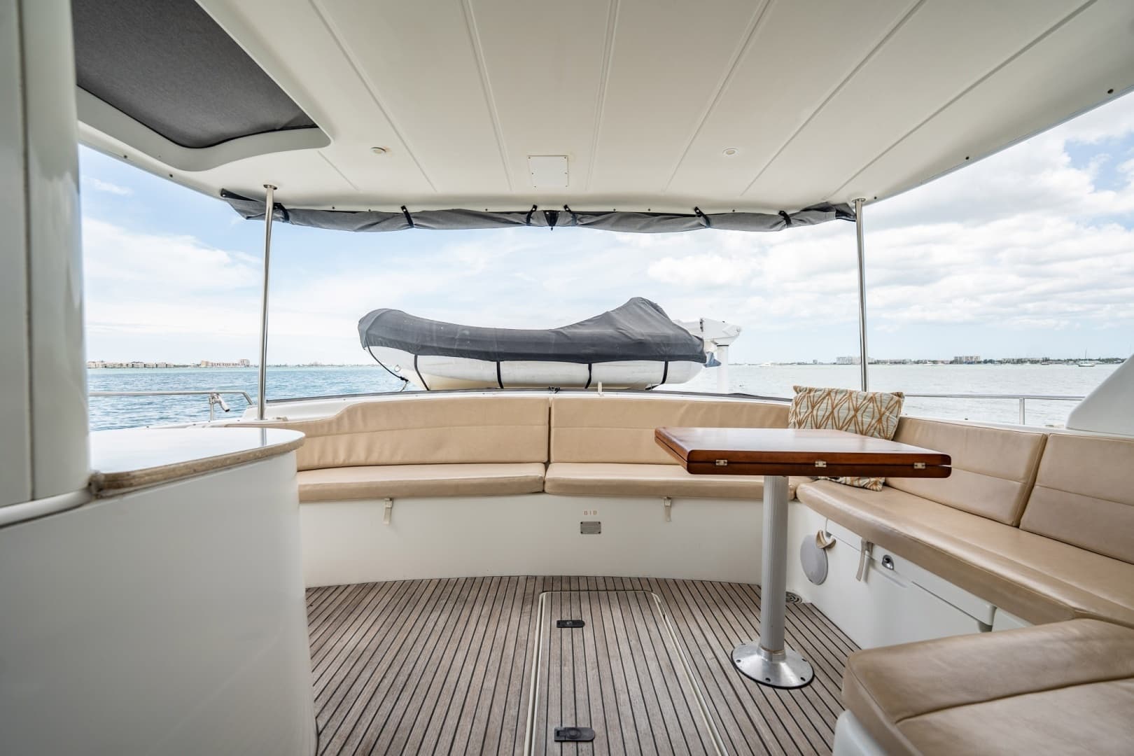 2005 Lagoon Power 43 - Image 21