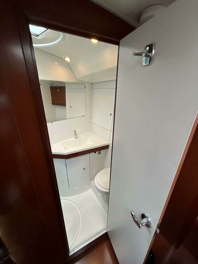 2007 Beneteau 49 - Image 58