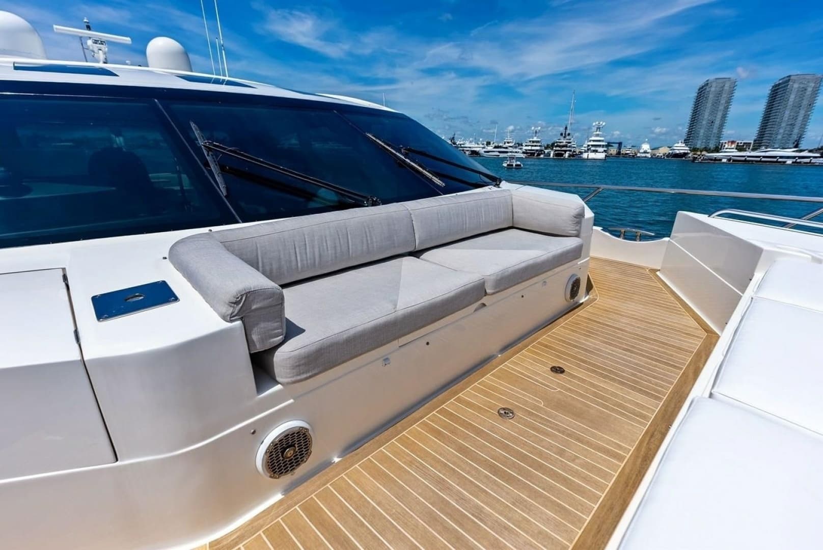 2013 Princess 78 - Image 21