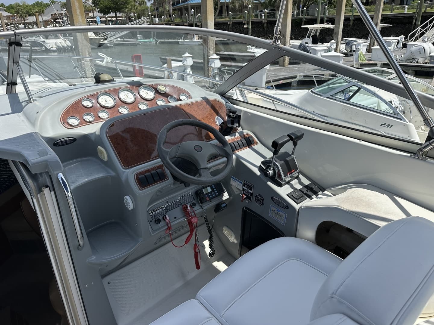 2006 Bayliner 305 - Image 20
