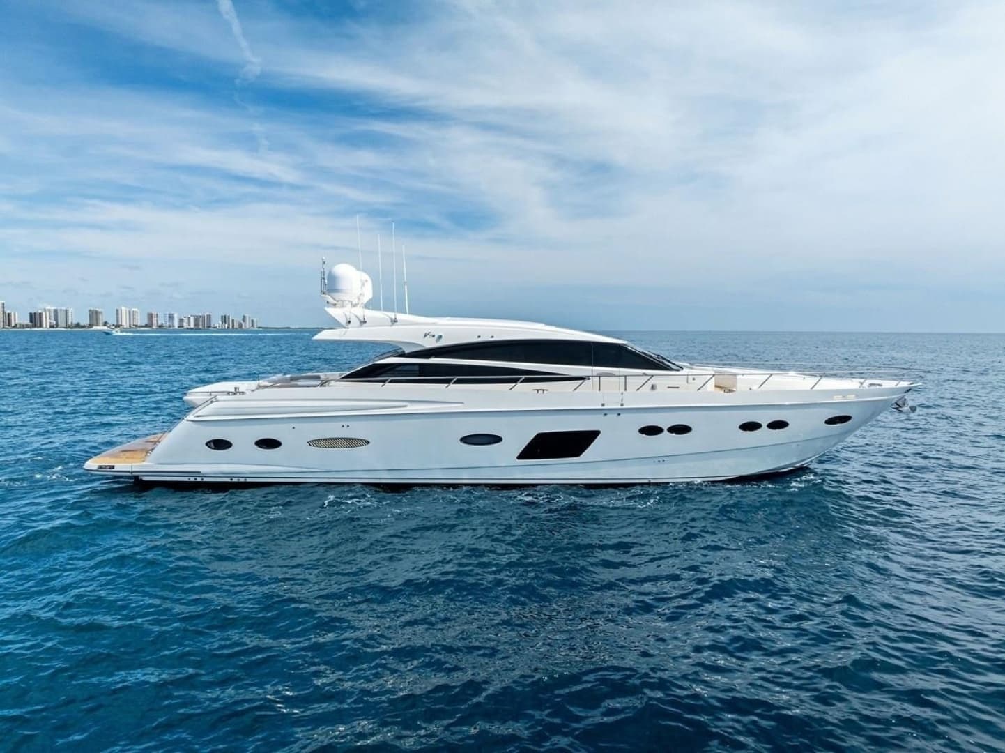 2013 Princess 78 - Image 3