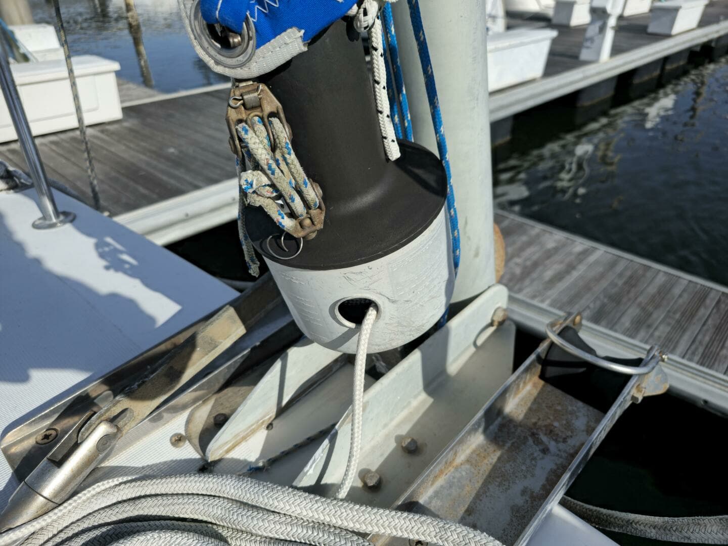 1992 Endeavour Catamaran 30 - Image 21