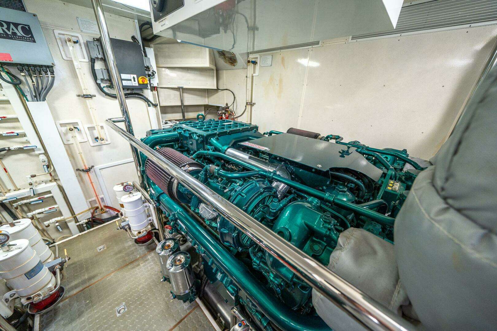 2006 Offshore Yachts 72 Pilothouse - Image 66
