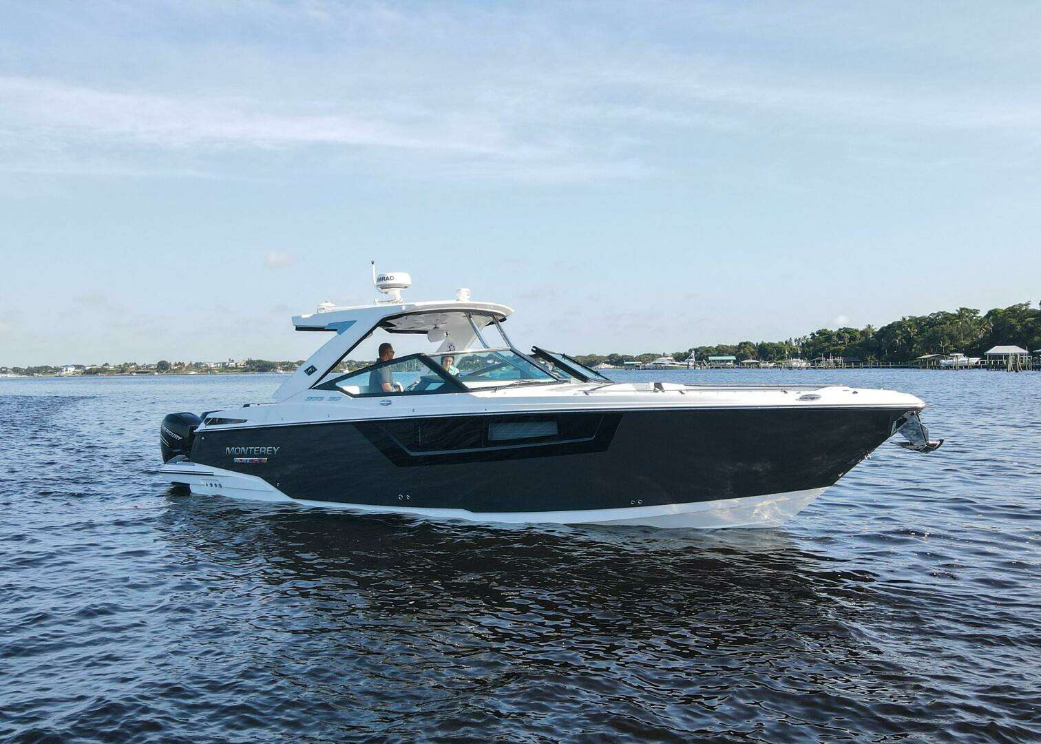 2023 Monterey 385 Super Sport - Image 5