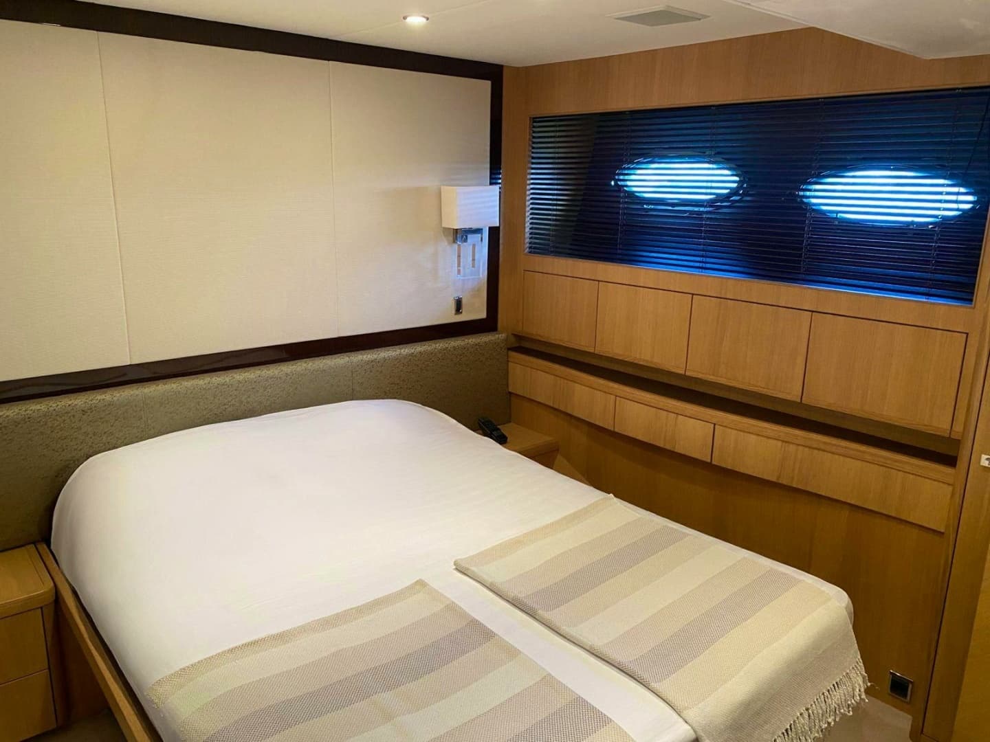 2011 Princess Yachts — - Image 30