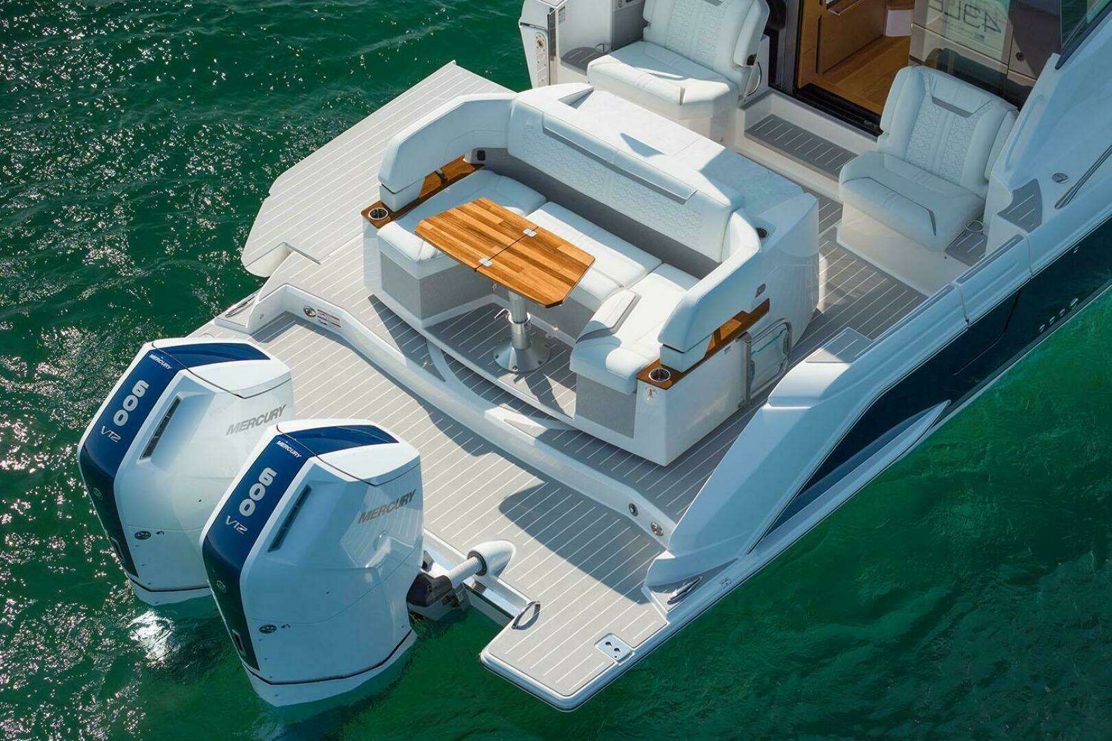 2026 Tiara Yachts 43 LE - Image 7