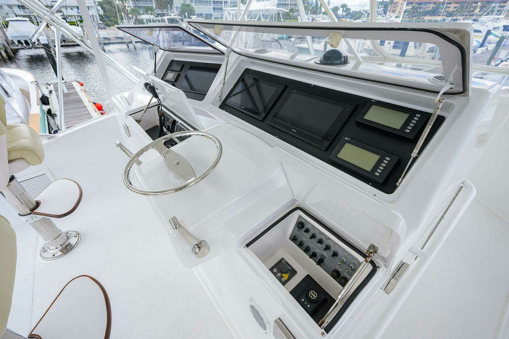 2004 Viking 56 Convertible - Image 19