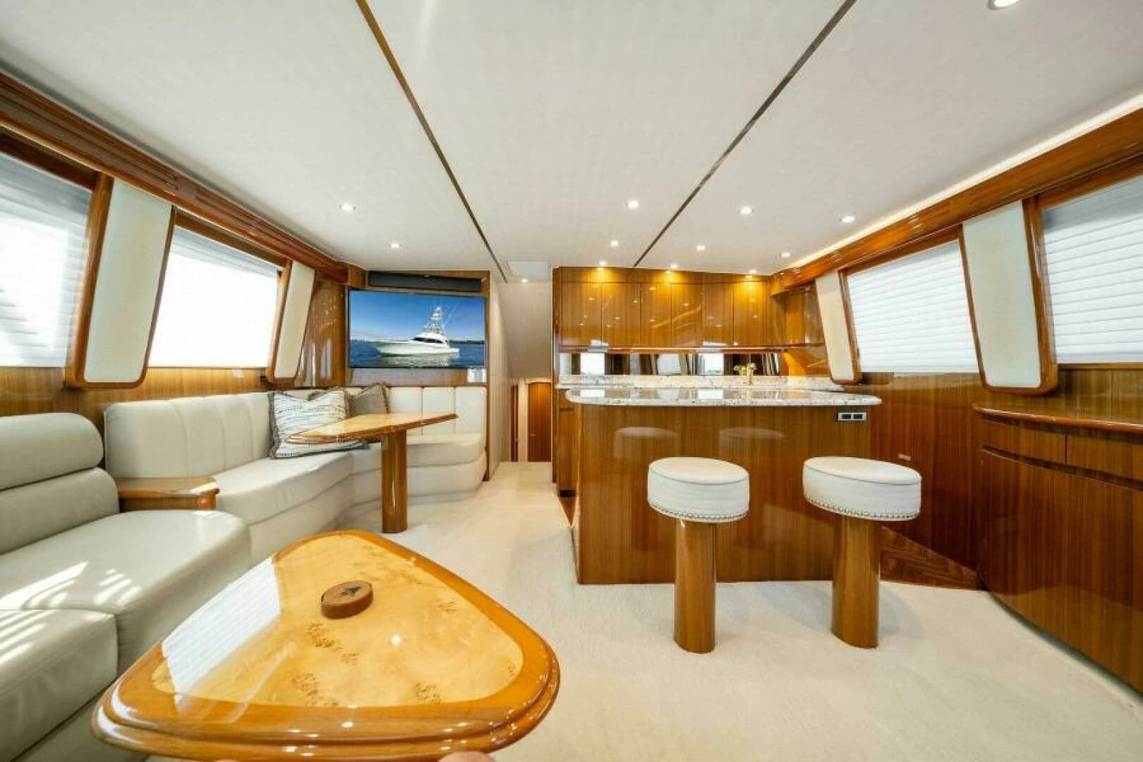 2016 Viking 55 Convertible - Image 7