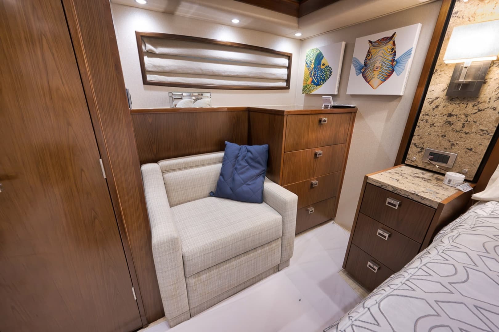 2015 Viking Enclosed Bridge - Image 36