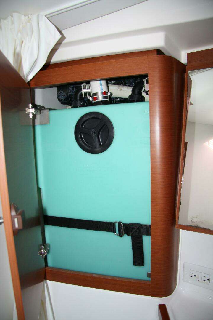 2013 Beneteau Oceanis 41 - Image 42