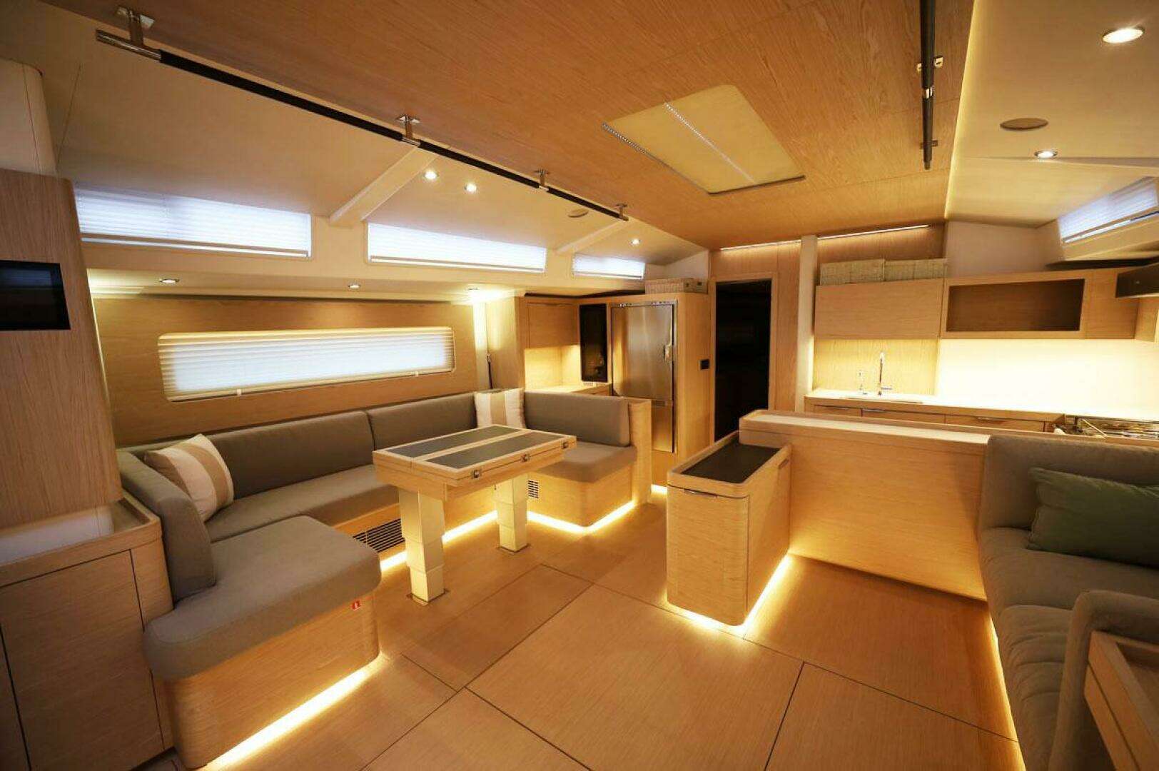 2023 Beneteau Oceanis 60 - Image 21