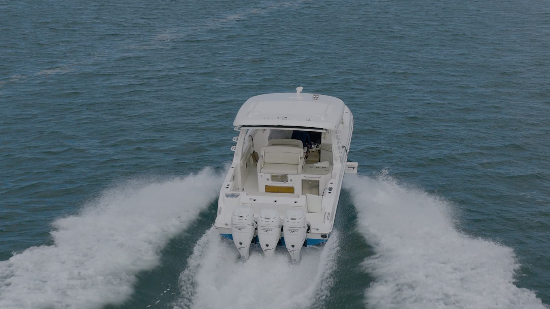 2019 Boston Whaler 350 Realm - Image 3