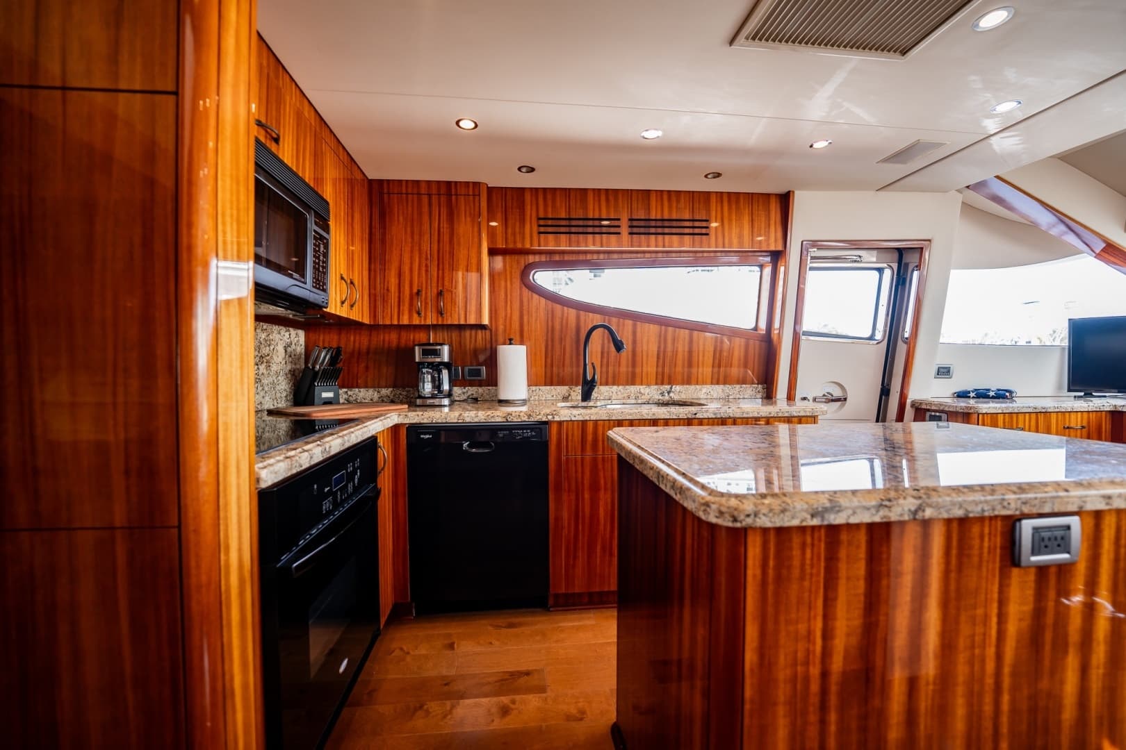2012 Hatteras — - Image 63