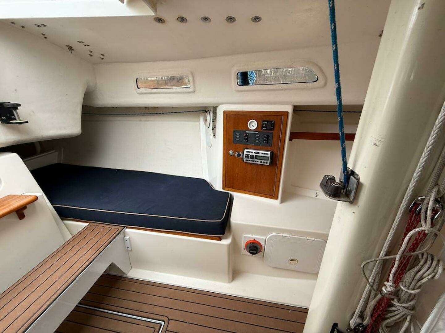 2008 e Sailing Yachts e33 - Image 15