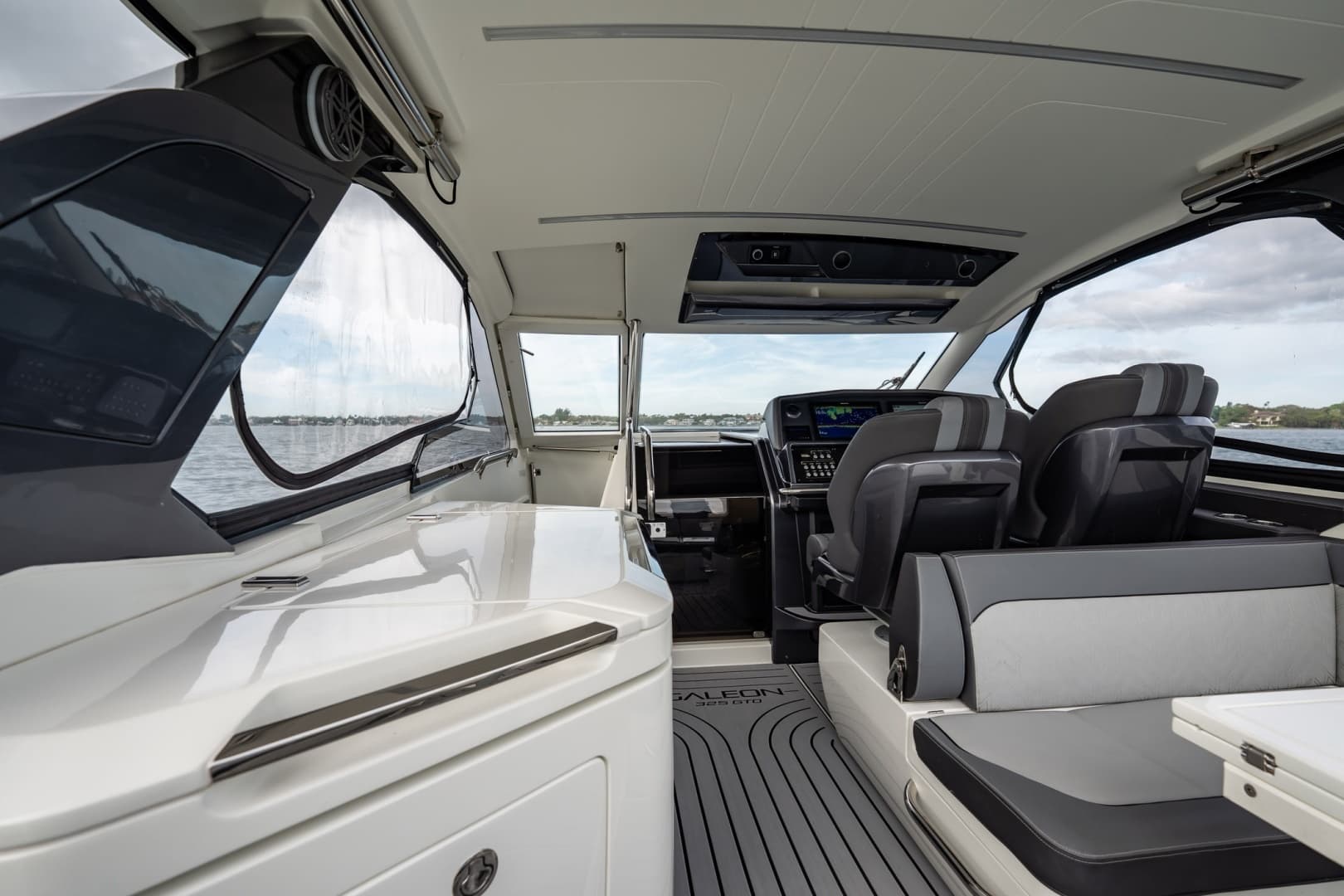 2023 Galeon — - Image 19