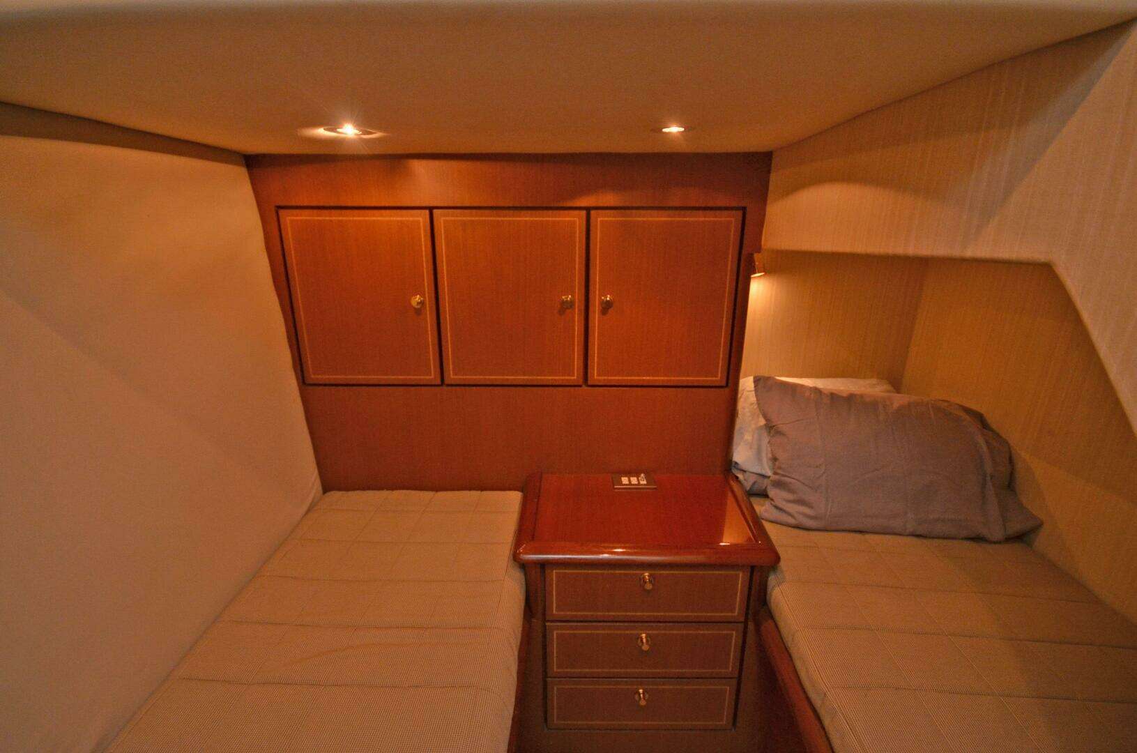 2005 Ocean Yachts 50 Super Sport - Image 31