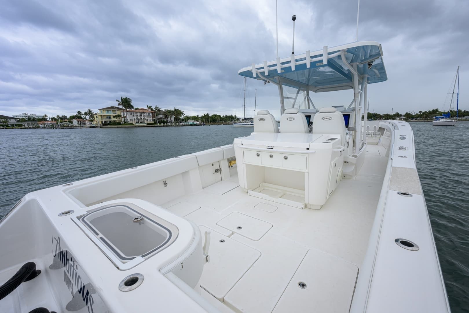 2019 Invincible 42 Open - Image 14