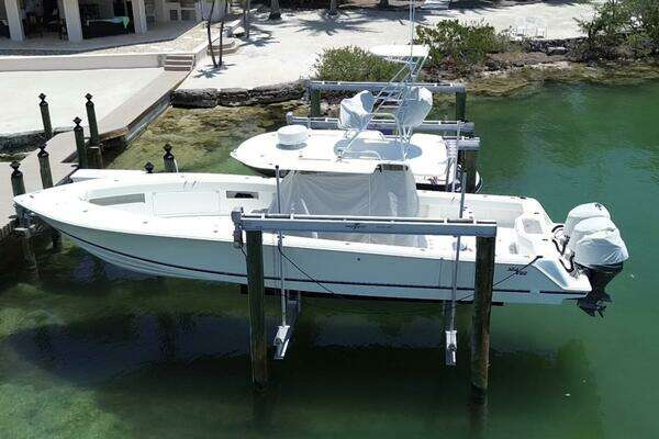 2014 SeaVee 390B Center Console