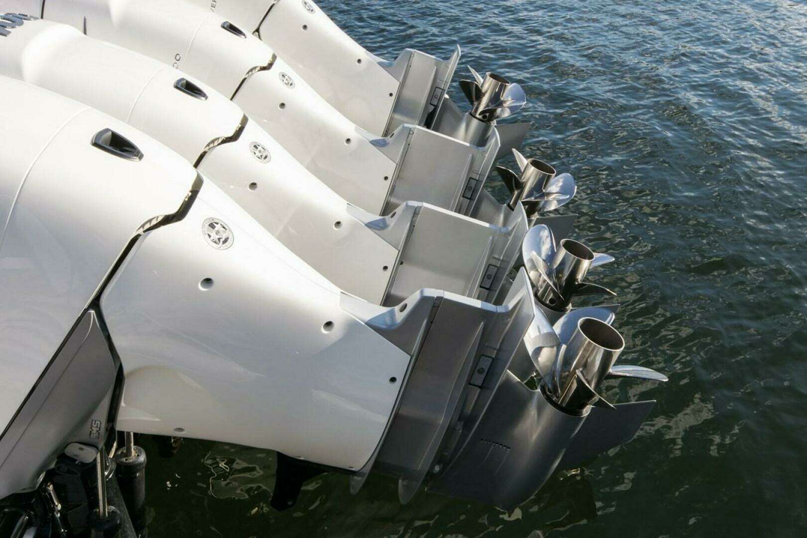 2012 Intrepid 475 Sport Yacht Enclosed - Image 20