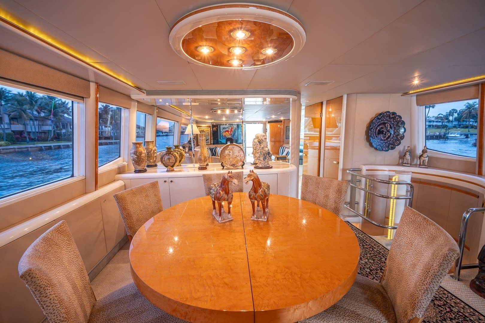2000 Lazzara Yachts 76 Skylounge - Image 8